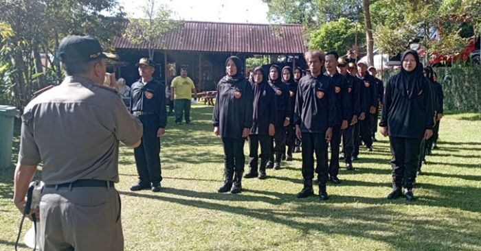 Tingkatkan SDM Linmas, Satpol PP Kabupaten Mojokerto Gelar Pelatihan PBB SATLINMAS Tingkatkan SDM Linmas, Satpol PP Kabupaten Mojokerto Gelar Pelatihan PBB SATLINMAS