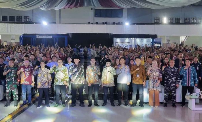 Guru di Bangkalan Ikuti Seminar Literasi dan Edukasi Transaksi Keuangan Digital Guru di Bangkalan Ikuti Seminar Literasi dan Edukasi Transaksi Keuangan Digital