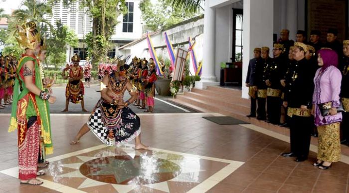 Upacara Peringatan Hari Jadi Kabupaten Mojokerto ke-726 Tahun 2019 Disuguhi Drama Budaya Kolosal Upacara Peringatan Hari Jadi Kabupaten Mojokerto ke-726 Tahun 2019 Disuguhi Drama Budaya Kolosal