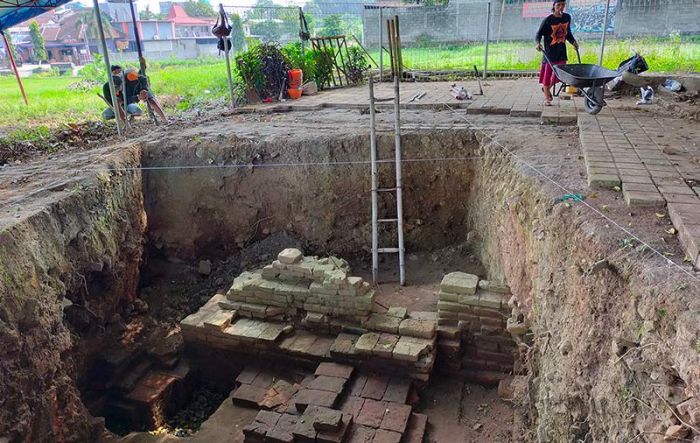 Ekskavasi Lanjutan Candi Gedog, BPCB Fokus Cari Formasi Struktur Candi Ekskavasi Lanjutan Candi Gedog, BPCB Fokus Cari Formasi Struktur Candi