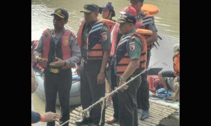 Empat Jenazah dari Lima Korban Tenggelam Perahu Terbalik di Wringinanom Ditemukan Empat Jenazah dari Lima Korban Tenggelam Perahu Terbalik di Wringinanom Ditemukan