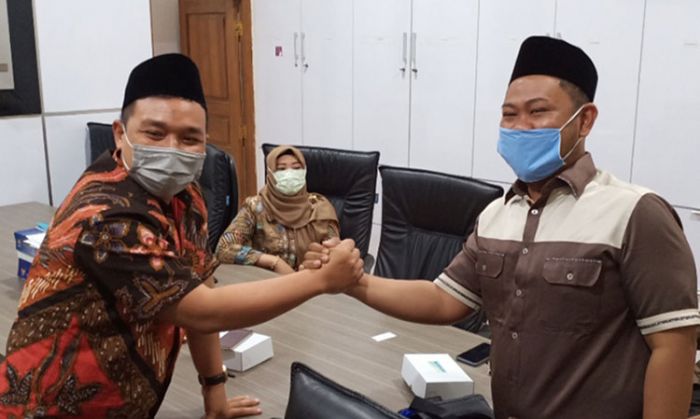 Sambari Belum Aktif, Teken Perbup APBD 2021 Bisa Tunggu Bupati Gresik Terpilih Dilantik Sambari Belum Aktif, Teken Perbup APBD 2021 Bisa Tunggu Bupati Gresik Terpilih Dilantik