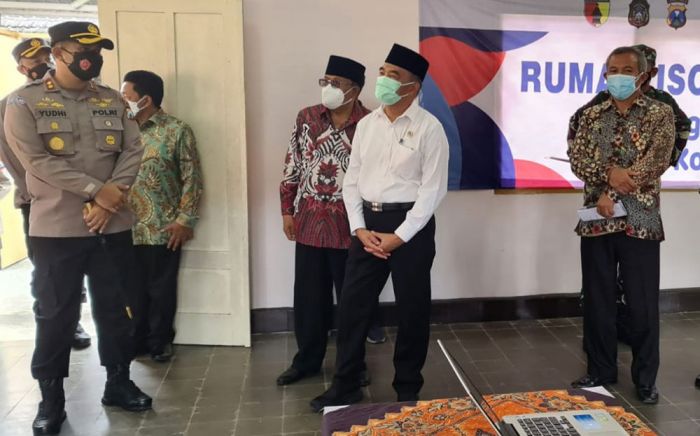 Menko PMK ke Blitar, Pastikan Pemerintah Hingga Level Bawah Ikut Tangani Covid-19