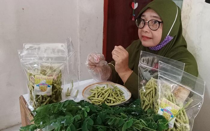 Cholifatul Roifah Sukses Usaha Stik Daun Kelor di Tengah Pandemi