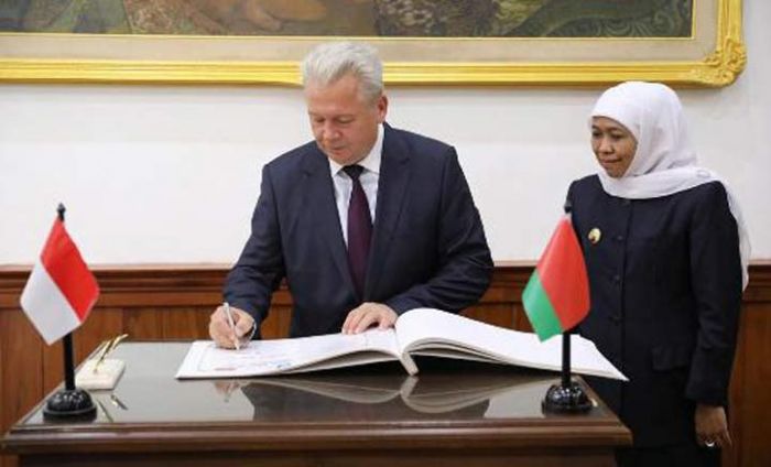 Jajaki Ekspor Ikan Tuna & Salmon, Gubernur Khofifah Terima Dubes Republik Belarus Jajaki Ekspor Ikan Tuna & Salmon, Gubernur Khofifah Terima Dubes Republik Belarus