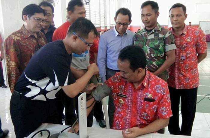 Dalam Rangka HPN, PWI Jatim Gelar Baksos di Kota dan Kabupaten Blitar Dalam Rangka HPN, PWI Jatim Gelar Baksos di Kota dan Kabupaten Blitar