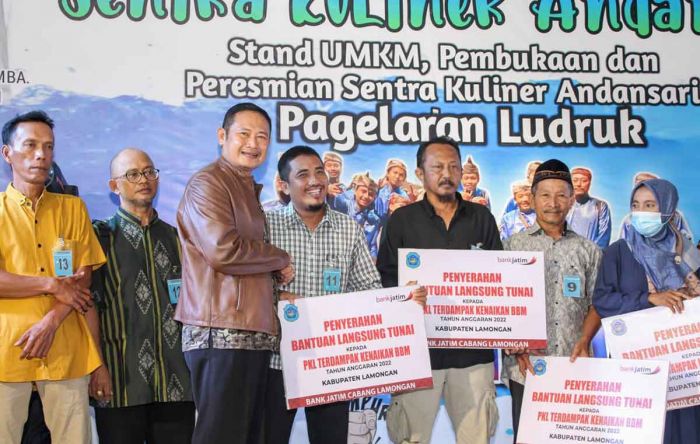 Bupati Lamongan Berharap Sentra Kuliner Andansari Mampu Gairahkan Ekonomi Masyarakat Bupati Lamongan Berharap Sentra Kuliner Andansari Mampu Gairahkan Ekonomi Masyarakat