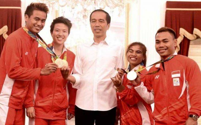Jokowi Minta Menpora Fokus Cabor Penyumbang Medali Jokowi Minta Menpora Fokus Cabor Penyumbang Medali