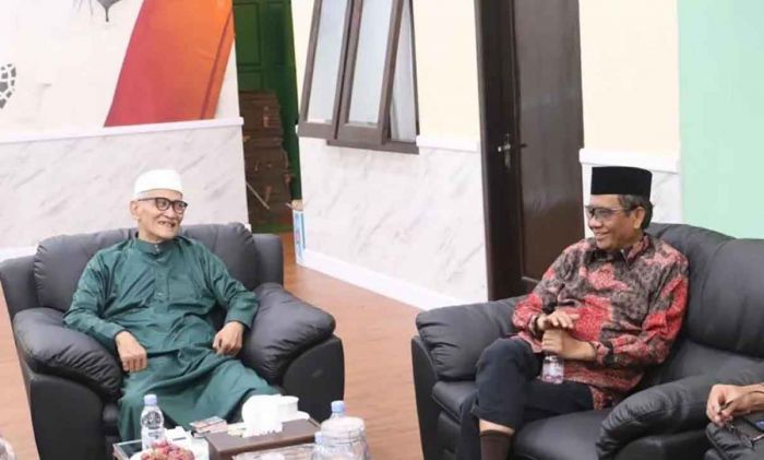 Berlebaran ke Rais Aam PBNU, Mahfud MD Minta Didoakan Istiqomah Tegakkan Hukum Berlebaran ke Rais Aam PBNU, Mahfud MD Minta Didoakan Istiqomah Tegakkan Hukum