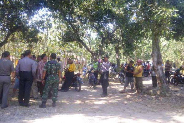 Warga Desa Patihan Nganjuk Kembali Geruduk Kandang Ayam Milik Sholikin Warga Desa Patihan Nganjuk Kembali Geruduk Kandang Ayam Milik Sholikin