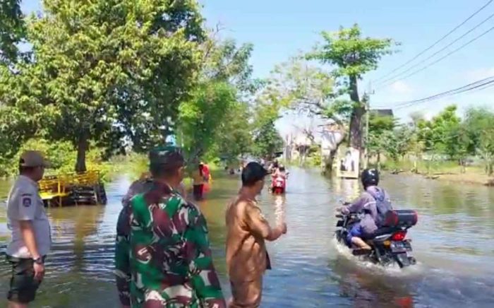 Jalan Morowudi Cerme Gresik Terendam Luapan Kali Lamong, Jalur Lalu Lintas Dialihkan Jalan Morowudi Cerme Gresik Terendam Luapan Kali Lamong, Jalur Lalu Lintas Dialihkan