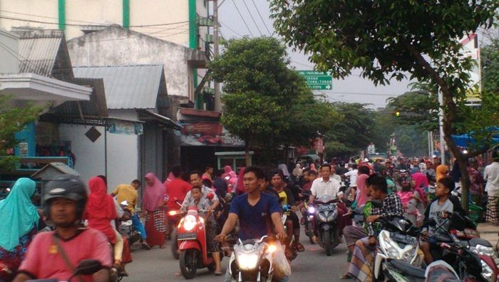 Jadi Tradisi Tahunan, Pasar Kaget Ramadan Senori Diserbu Warga Jadi Tradisi Tahunan, Pasar Kaget Ramadan Senori Diserbu Warga