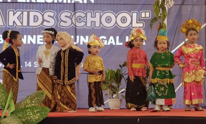Diresmikan, TK Discha Kids School Bertekad Cetak Lulusan yang Tak Kalah dengan TK di Perkotaan Diresmikan, TK Discha Kids School Bertekad Cetak Lulusan yang Tak Kalah dengan TK di Perkotaan