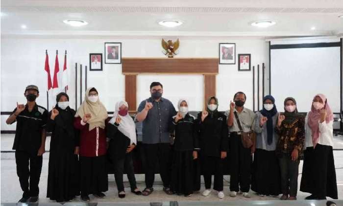 Dhito Alokasikan BLT BBM Rp17 Miliar, 300 Disabilitas Kediri Bakal Ikut Merasakan Dhito Alokasikan BLT BBM Rp17 Miliar, 300 Disabilitas Kediri Bakal Ikut Merasakan