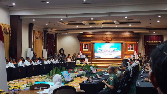 Rawan Terjadi La Nina, Kepala BMKG Imbau Masyarakat Jatim Siaga Cuaca Ekstrem Rawan Terjadi La Nina, Kepala BMKG Imbau Masyarakat Jatim Siaga Cuaca Ekstrem