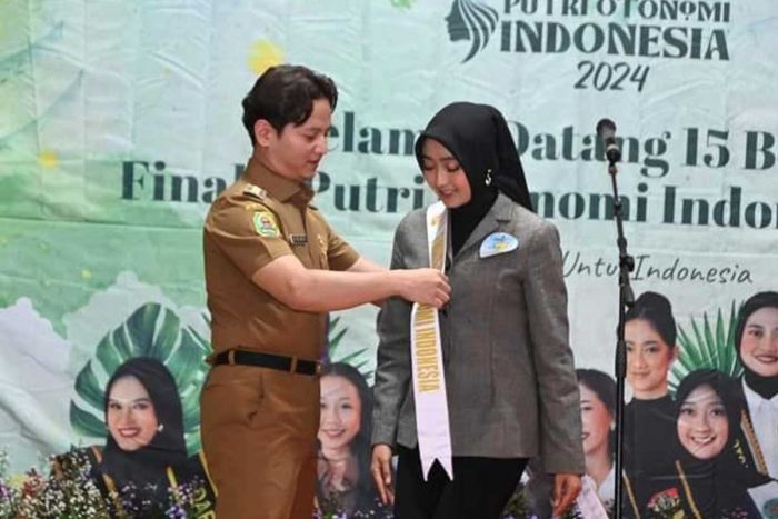 Semarak HUT Apkasi, Bupati Trenggalek Sambut 15 Finalis Putri Otonomi Indonesia Semarak HUT Apkasi, Bupati Trenggalek Sambut 15 Finalis Putri Otonomi Indonesia