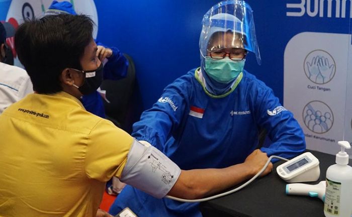 6.821 Karyawan dan Pensiunan Petrokimia Ikuti Vaksinasi di SVB BUMN 6.821 Karyawan dan Pensiunan Petrokimia Ikuti Vaksinasi di SVB BUMN