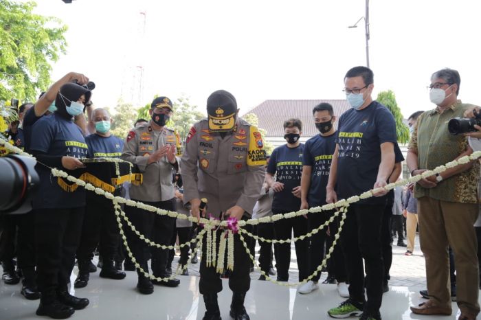 Usai Resmikan Gedung Bulu Tangkis, Kapolda Ikuti Khotmil Quran di Masjid Arif Nurul Huda Polda Jatim