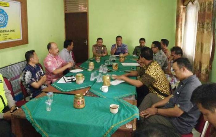 Rapat Rutinitas Forpimcam Bumiaji, Bahas DD, Kelompok Radikal, hingga Rawan Bencana Rapat Rutinitas Forpimcam Bumiaji, Bahas DD, Kelompok Radikal, hingga Rawan Bencana