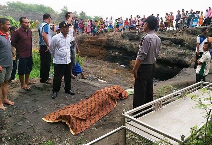 Warga Gunung Gangsir Tewas Tertimbun Pasir