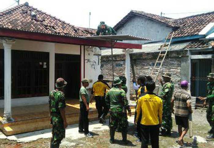 Puting Beling Sapu Desa Tambakrejo, Puluhan Rumah Porak-poranda