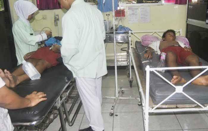 Puluhan Siswa SDN Jatisari Probolinggo Keracunan Puluhan Siswa SDN Jatisari Probolinggo Keracunan
