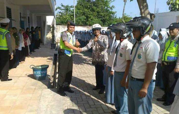 Polsek Senori dan MA Islamiyah Deklarasi Tertib Berlalu Lintas Polsek Senori dan MA Islamiyah Deklarasi Tertib Berlalu Lintas