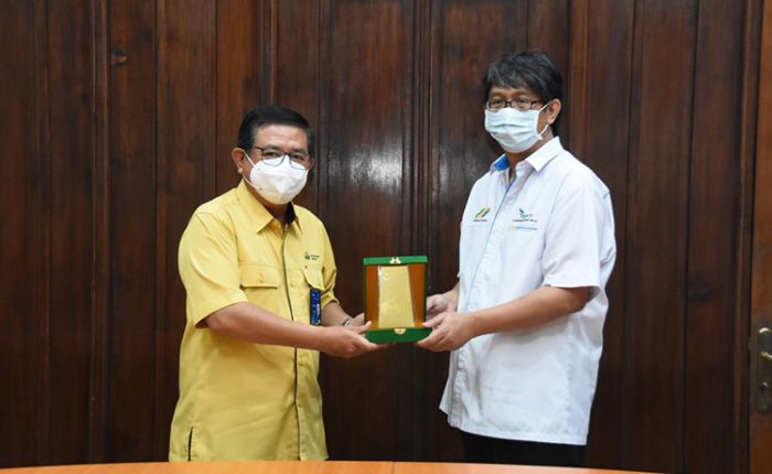 Petrokimia Gresik Gandeng PTPN XI Perluas Manfaat Agro Solution untuk Petani Tebu Petrokimia Gresik Gandeng PTPN XI Perluas Manfaat Agro Solution untuk Petani Tebu