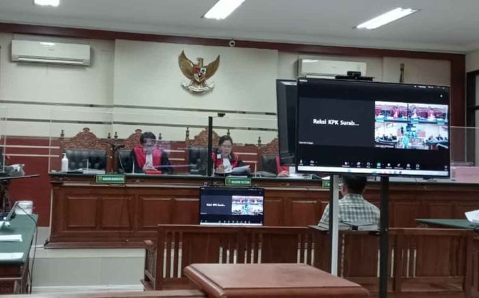 Sidang Kasus Pemotongan Insentif ASN di BPPD Sidoarjo: Ahli Sebut Pemberi Mandat Bertanggung Jawab Sidang Kasus Pemotongan Insentif ASN di BPPD Sidoarjo: Ahli Sebut Pemberi Mandat Bertanggung Jawab