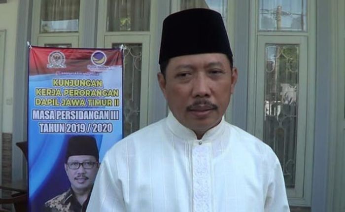 Aminurokhman Sumbang 1.500 Paket Sembako untuk Warga Terdampak Covid-19 Aminurokhman Sumbang 1.500 Paket Sembako untuk Warga Terdampak Covid-19