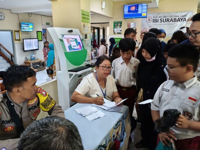 Petaka! Ratusan Siswa dari 12 Sekolah di Surabaya Keracunan MBG dari SPPG Tembok Dukuh