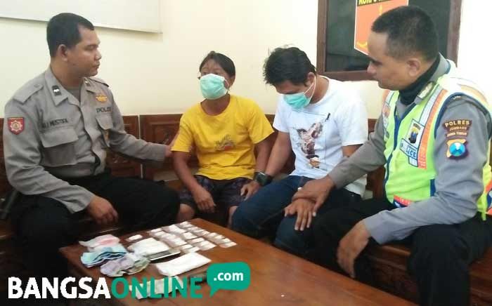 2 Pengedar di Jombang Dibekuk, 2.149 Pil Koplo Disita 2 Pengedar di Jombang Dibekuk, 2.149 Pil Koplo Disita