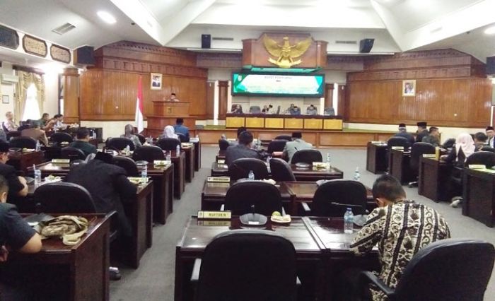 Pemkab Tuban Ajukan Raperda Cagar Budaya di Paripurna DPRD Pemkab Tuban Ajukan Raperda Cagar Budaya di Paripurna DPRD