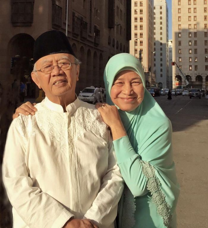 Mengenang 100 Hari Wafat Gus Sholah, Tak Punya Mesin Ketik, Naskah untuk Media Ditulis Tangan Mengenang 100 Hari Wafat Gus Sholah, Tak Punya Mesin Ketik, Naskah untuk Media Ditulis Tangan