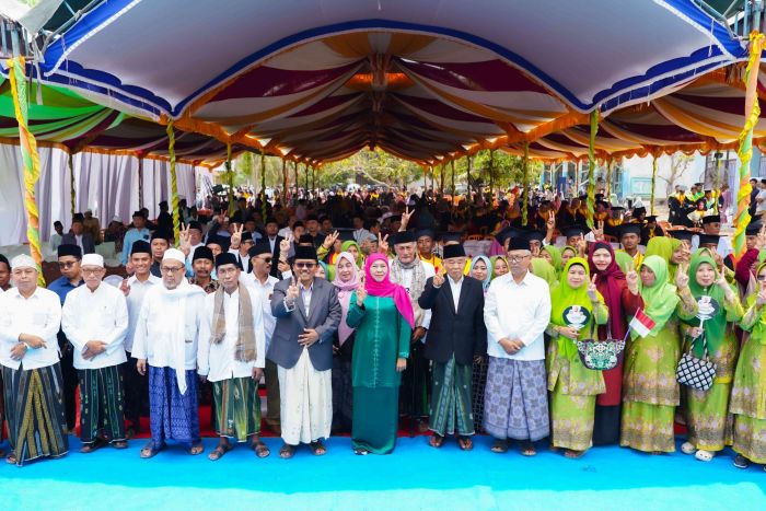Di Depan Kiai Se-Madura, Kiai Asep Sampaikan Kesan Rektor Al Azhar Mesir tentang Figur Khofifah Di Depan Kiai Se-Madura, Kiai Asep Sampaikan Kesan Rektor Al Azhar Mesir tentang Figur Khofifah