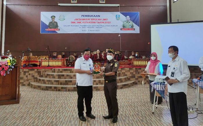Program Jaksa Masuk Sekolah Digelar Lagi Program Jaksa Masuk Sekolah Digelar Lagi