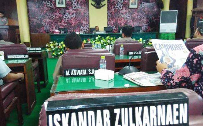 Sidang Paripurna DPRD Pamekasan Memanas, Partai Oposisi Ambil Alih Ketua Komisi III Sidang Paripurna DPRD Pamekasan Memanas, Partai Oposisi Ambil Alih Ketua Komisi III