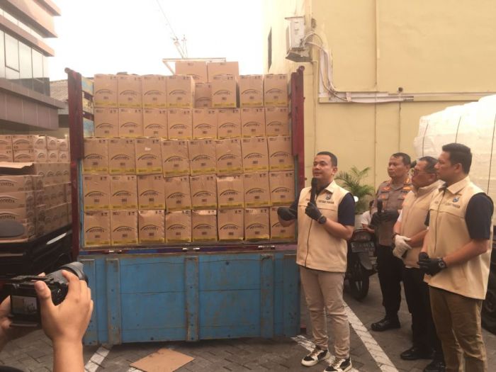 Polda Jatim Ungkap Pemalsu MinyaKita yang Beredar, Produsen di Sampang dan Surabaya Digrebek Polda Jatim Ungkap Pemalsu MinyaKita yang Beredar, Produsen di Sampang dan Surabaya Digrebek