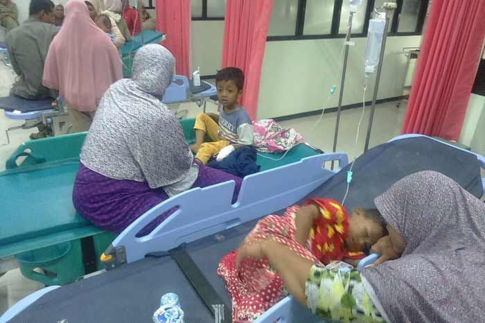 Keracunan Masal di Palang, 26 Warga Dirujuk ke Rumah Sakit Keracunan Masal di Palang, 26 Warga Dirujuk ke Rumah Sakit