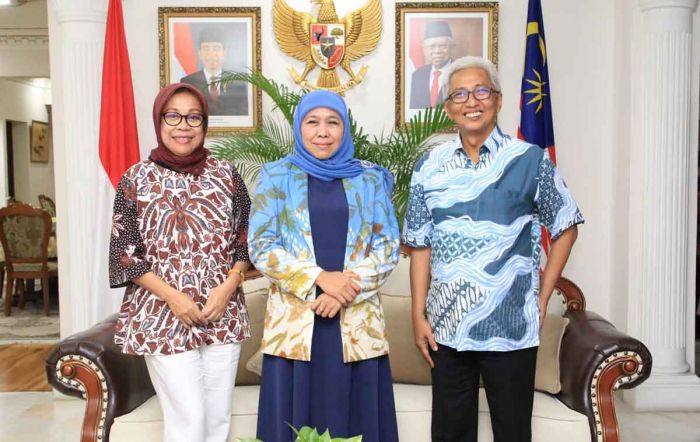 Bertemu Dubes Indonesia untuk Malaysia, Gubernur Khofifah Sampaikan Komitmen untuk Lindungi PMI Bertemu Dubes Indonesia untuk Malaysia, Gubernur Khofifah Sampaikan Komitmen untuk Lindungi PMI
