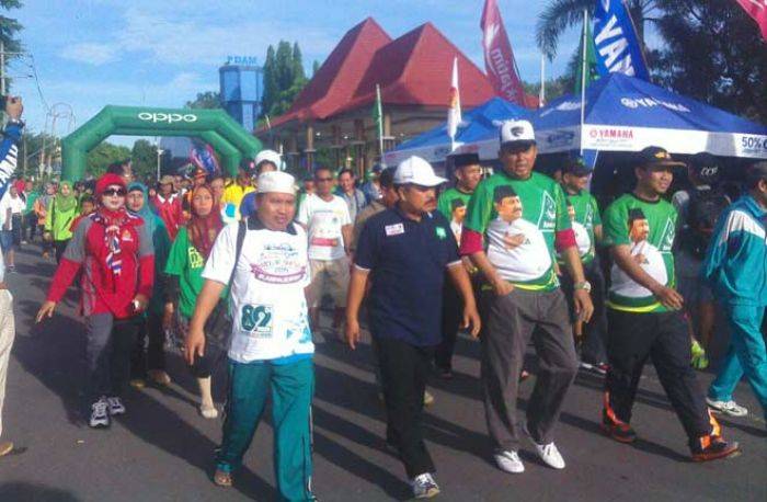 Ribuan Warga Banjiri "Ajelen Asareng Gus Ipul" yang Digelar GP Ansor Situbondo Ribuan Warga Banjiri "Ajelen Asareng Gus Ipul" yang Digelar GP Ansor Situbondo