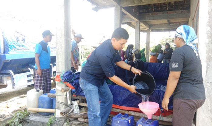 Kekeringan Meluas, PWI Lamongan Terus Dropping Air Bersih Kekeringan Meluas, PWI Lamongan Terus Dropping Air Bersih