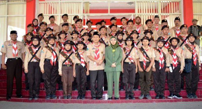 Kontingen Mojokerto untuk Jambore Daerah 2014 Diberangkatkan Wabup Kontingen Mojokerto untuk Jambore Daerah 2014 Diberangkatkan Wabup
