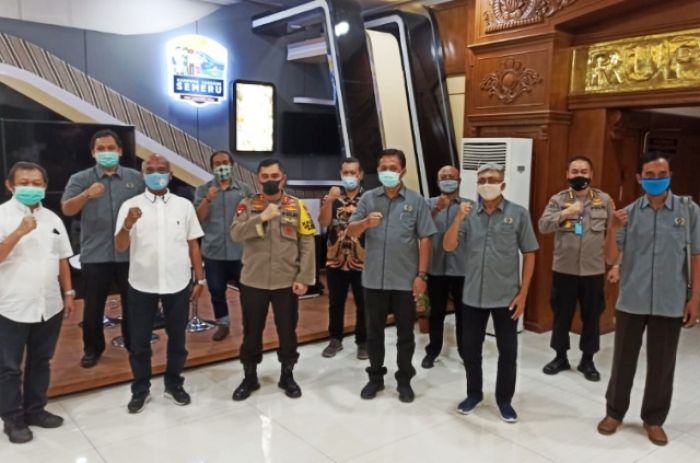Kapolda Jatim Audiensi Bareng Pengurus PWI Jatim Kapolda Jatim Audiensi Bareng Pengurus PWI Jatim