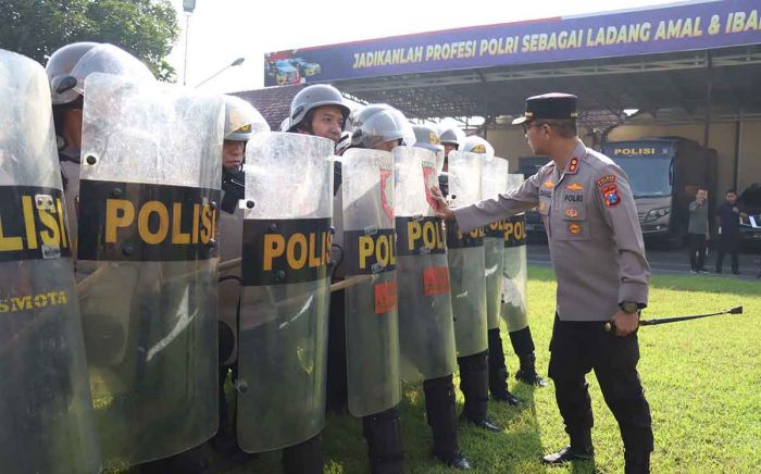 Kapolres Mojokerto Kota Pimpin Latihan Dalmas dan Penggunaan APAR
