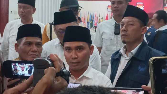 Sah, KPU Tetapkan Gus Barra-Rizal Sebagai Bupati dan Wakil Bupati Terpilih Pilkada Mojokerto 2024 Sah, KPU Tetapkan Gus Barra-Rizal Sebagai Bupati dan Wakil Bupati Terpilih Pilkada Mojokerto 2024