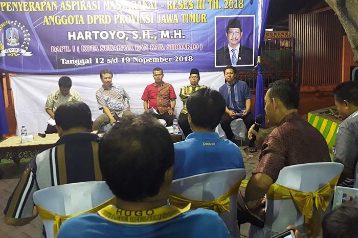 Reses, Hartoyo Disambati Warga Asem Mulya Soal Apartemen Gunawangsa Reses, Hartoyo Disambati Warga Asem Mulya Soal Apartemen Gunawangsa