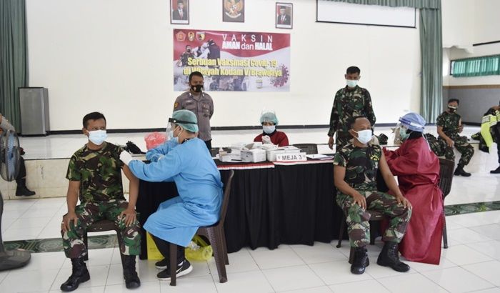 Ratusan Prajurit Kodim 0811 Tuban Jalani Vaksinasi Covid-19 Ratusan Prajurit Kodim 0811 Tuban Jalani Vaksinasi Covid-19