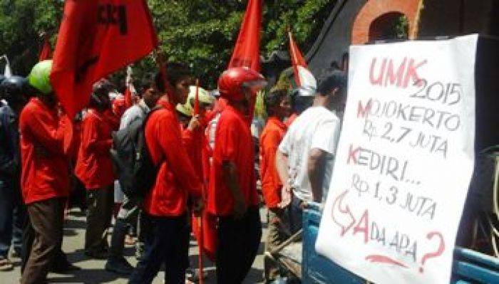 Buruh di Kediri Tuntut Hapus Tenaga Kontrak, Outsourcing dan Kenaikan UMK