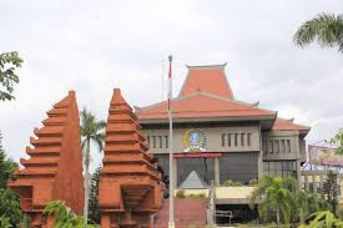 Heboh Isu Puluhan Anggota DPRD Jatim Diduga Bakal Diperiksa KPK Heboh Isu Puluhan Anggota DPRD Jatim Diduga Bakal Diperiksa KPK
